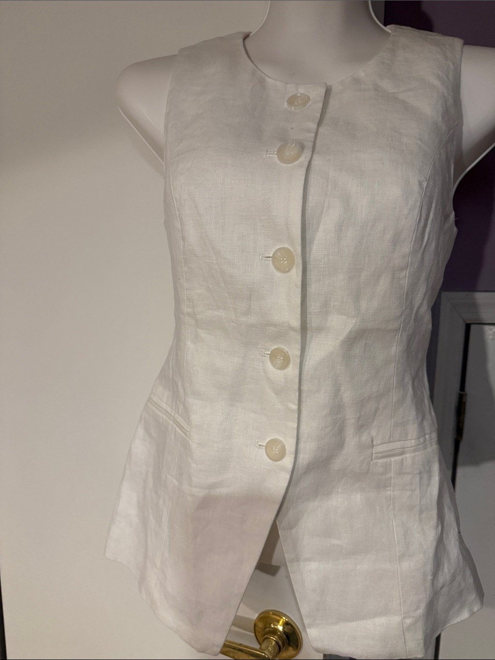 DISSH White Sleeveless Linen Tie-Waist Top